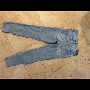 American eagle next level stretch size 4 light wash